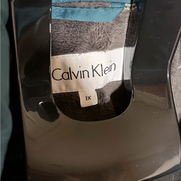 GUC Women’s  Teal Puffer Jacket with Faux Fur Trim - Picture 6 of 7